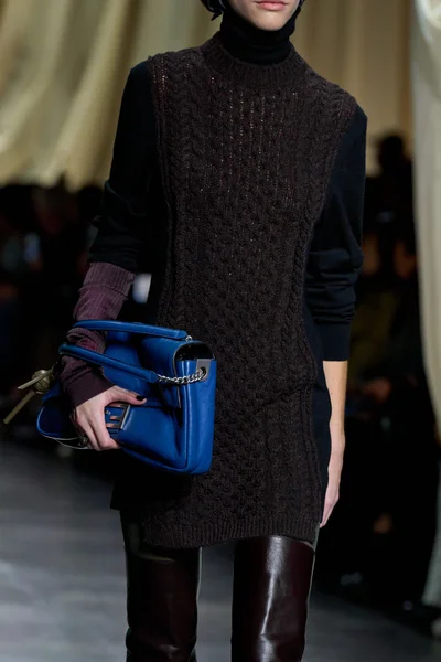 Look 27